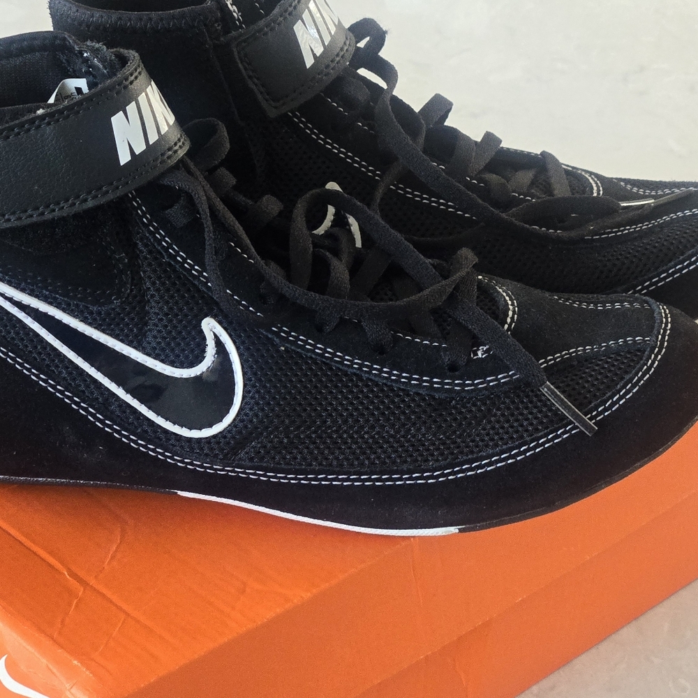 Nike Speedsweep VII Wrestling Shoes 6Y US Youth Men Boys Black New in Box